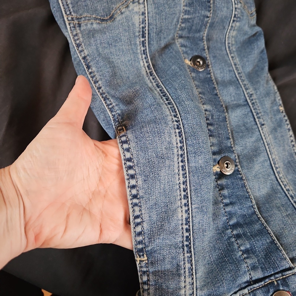 Wrangler Blue Denim Jacket Size XL Women's Button Front Western Boho Rodeo - Picture 10 of 10